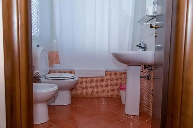 Tek Büyük Yataklı Oda, Balkon