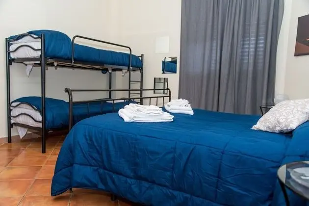 Üç Kişilik Oda, Balkon