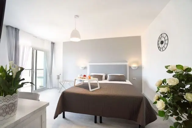 Tek Büyük Yataklı Oda, Balkon, Bahçe Manzaralı