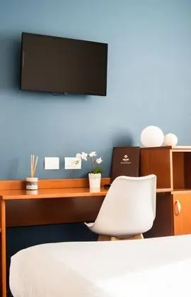 Tek Büyük Yataklı Oda, 2 Tek Kişilik Yatak