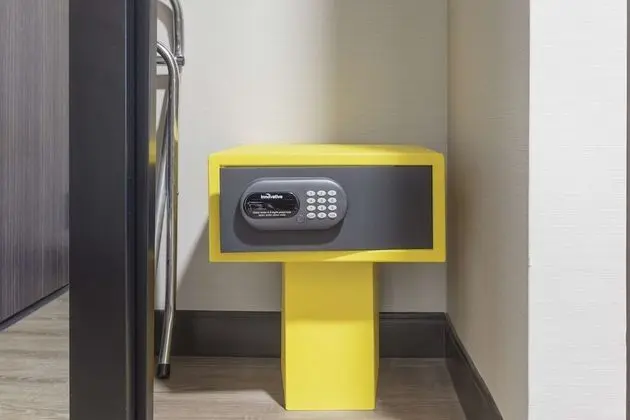 Standard Oda, 1 En Büyük (King) Boy Yatak, Sigara İçilmez (Walk-in Shower;with Sofabed)