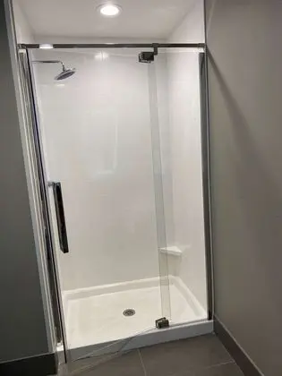 Standard Oda, 1 En Büyük (King) Boy Yatak, Sigara İçilmez (Shower Only)