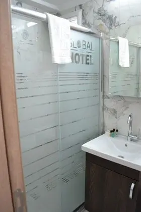 Balkonlu Çift Kişilik Oda