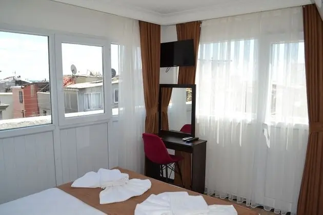 Classic Tek Büyük Yataklı Oda, 1 Çift Kişilik Yatak, Balkon/Veranda, Şehir Manzaralı