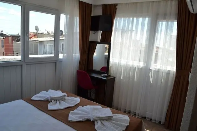 Classic Tek Büyük Yataklı Oda, 1 Çift Kişilik Yatak, Balkon/Veranda, Şehir Manzaralı