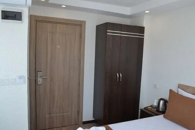 Classic Tek Büyük Yataklı Oda, 1 Çift Kişilik Yatak, Balkon/Veranda, Şehir Manzaralı