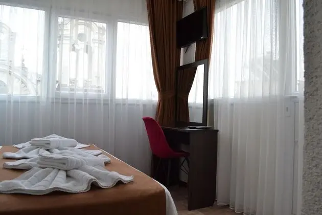 Classic Tek Büyük Yataklı Oda, 1 Çift Kişilik Yatak, Balkon/Veranda, Şehir Manzaralı