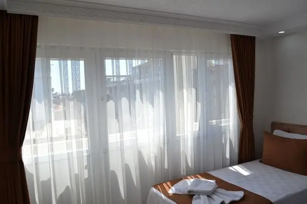 Standard Double or Twin Room, Lanai, Partial Sea View
