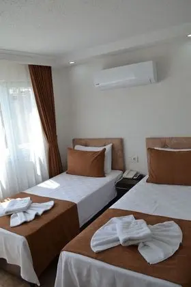 Standard Double or Twin Room, Lanai, Partial Sea View