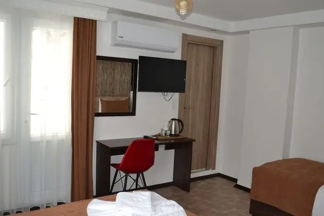 Standard Üç Kişilik Oda, Balkon/Veranda