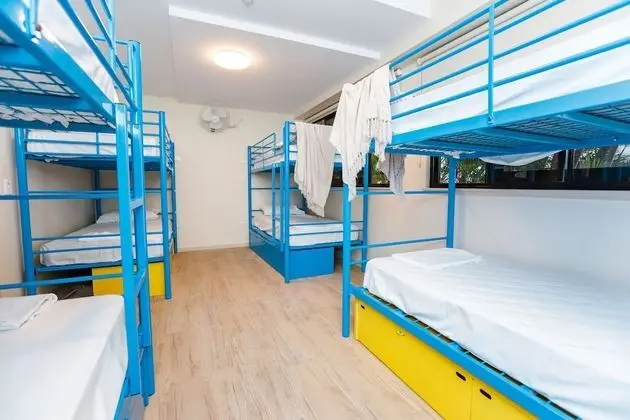 Standard Ortak Ranzalı Oda, Karma Ranzalı Oda, Sigara İçilmez, Ortak Banyo (8 Bed Dorm Room)