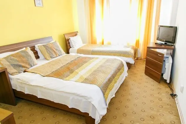 Basic Üç Kişilik Oda, Birden Çok Yatak