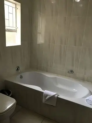 Tek Büyük Yataklı Oda, Banyolu/Duşlu