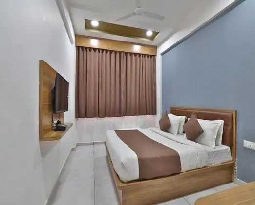 Deluxe Tek Büyük Yataklı Oda