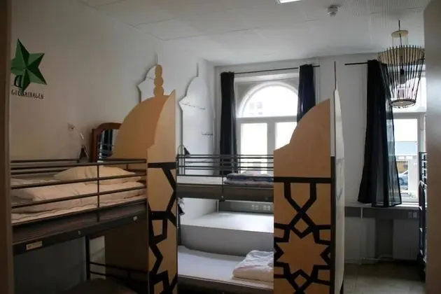 Ortak Ranzalı Oda, Karma Ranzalı Oda, Ortak Banyo (8 person)