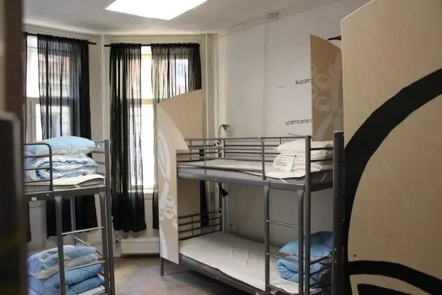Ortak Ranzalı Oda, Karma Ranzalı Oda, Ortak Banyo (8 person)