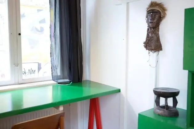 Üç Kişilik Oda, Ortak Banyo
