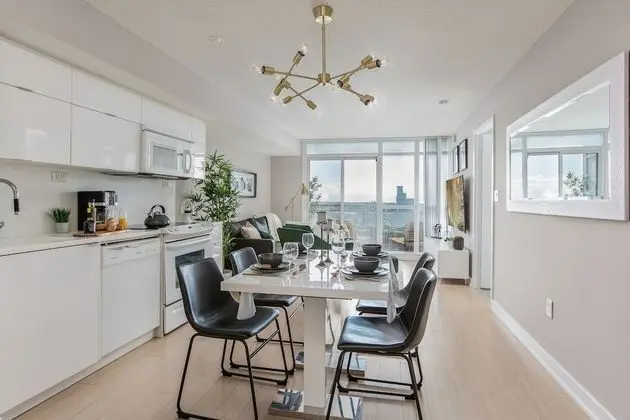 Luxury Apart Daire, 2 Yatak Odası, Mutfak, Göl Manzaralı