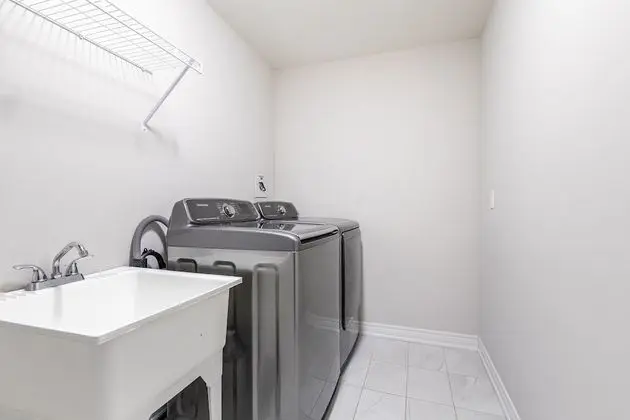 Deluxe Sıra Ev, 5 Yatak Odası, Sıcak Su Havuzu, Göl Kenarı