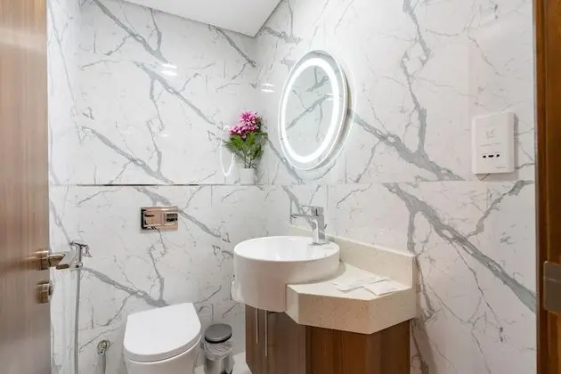 Superior Apart Daire, 1 Yatak Odası, Balkon, Kısmi Göl Manzaralı