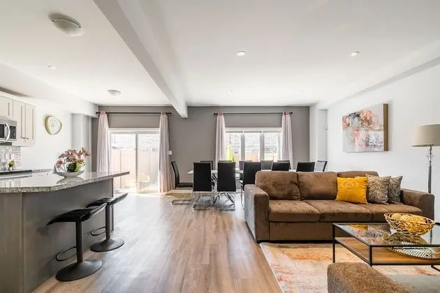 Luxury Sıra Ev, 5 Yatak Odası, Sıcak Su Havuzu