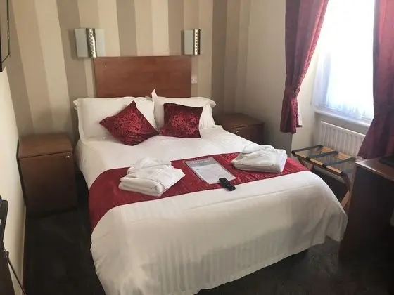 Tek Büyük Yataklı Oda