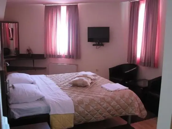 Tek Büyük Yataklı Oda, Balkon