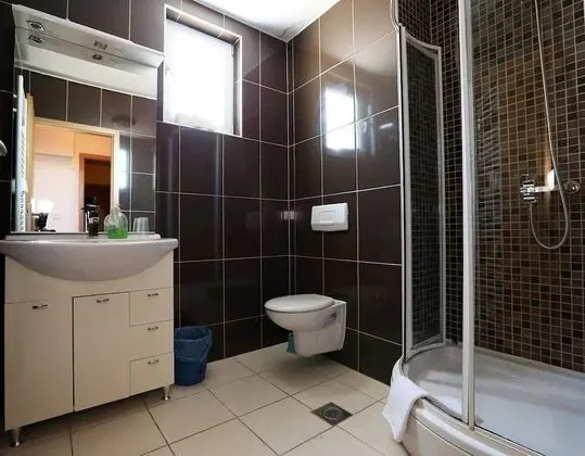 Tek Büyük Yataklı Oda, Balkon