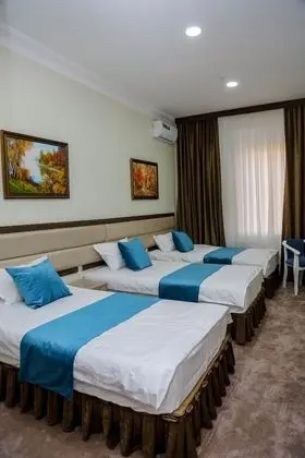Üç Kişilik Oda