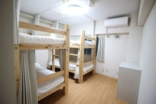 Economy Dört Kişilik Oda, Sigara İçilmez, Ortak Banyo