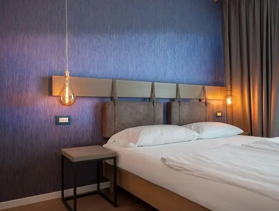 Family Oda, Bağlantılı Odalar