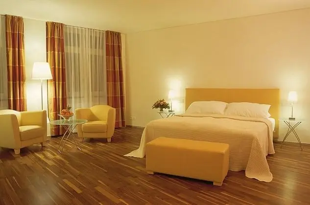 Comfort Tek Büyük Yataklı Oda (Chic)