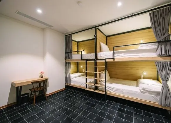 Ortak Ranzalı Oda, Karma Ranzalı Oda (Bed in 6-Bed (No Window))