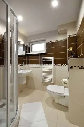 Üç Kişilik Oda