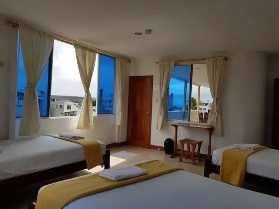 Üç Kişilik Oda