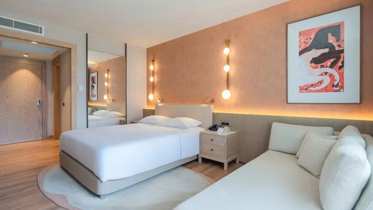 https://images.etstur.com/imgproxy/resize/2560x1440/files/images/hotelImages/etsrooms/50/Gloria_Golf_Resort_20241106122119_0.jpg