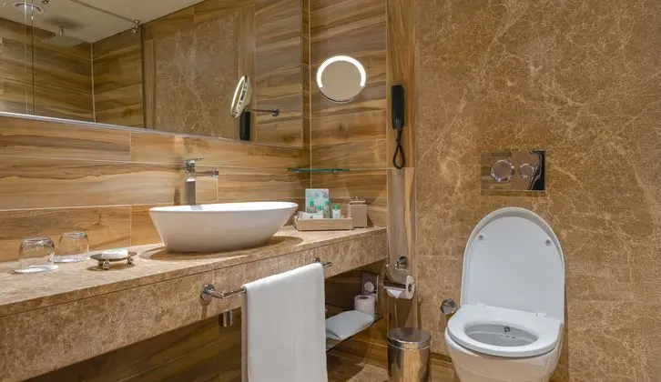 https://images.etstur.com/imgproxy/resize/2560x1440/files/images/hotelImages/etsrooms/50/Gloria_Golf_Resort_20241106122313_1.jpg