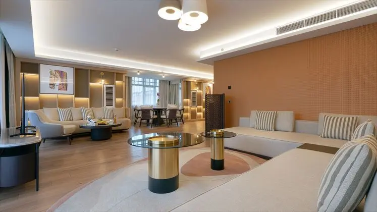 https://images.etstur.com/imgproxy/resize/2560x1440/files/images/hotelImages/etsrooms/50/Gloria_Golf_Resort_20241106122432_5.jpg