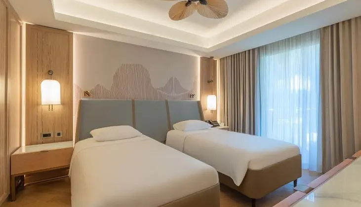 https://images.etstur.com/imgproxy/resize/2560x1440/files/images/hotelImages/etsrooms/50/Gloria_Golf_Resort_20241106122910_8.jpg