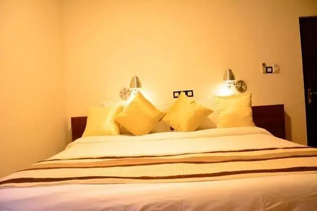 Deluxe Oda, 1 En Büyük (King) Boy Yatak