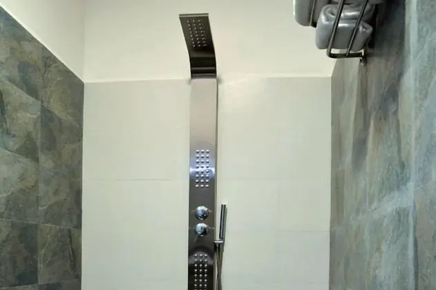 Deluxe Oda, 1 En Büyük (King) Boy Yatak