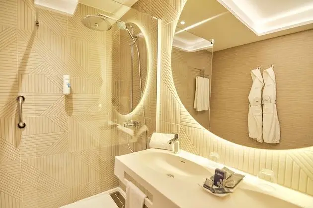 Standard İki Ayrı Yataklı Oda, Deniz Manzaralı (3 Adults + 1 Child)