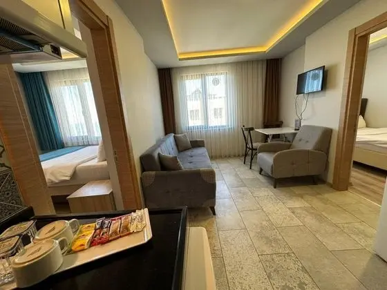 Superior Suite, Kısmi Deniz Manzaralı, Balkonlu