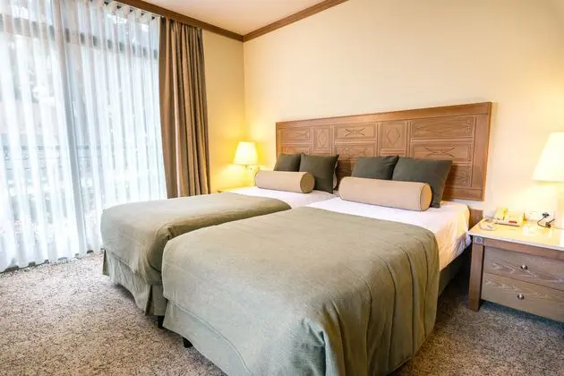 https://images.etstur.com/imgproxy/resize/2560x1440/files/images/hotelImages/etsrooms/51/Gloria_Verde_Resort_20250127102416_1.jpg