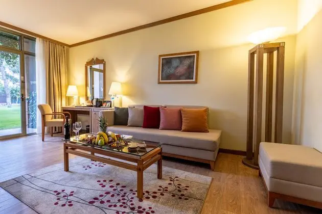 https://images.etstur.com/imgproxy/resize/2560x1440/files/images/hotelImages/etsrooms/51/Gloria_Verde_Resort_20250127102931_5.jpg