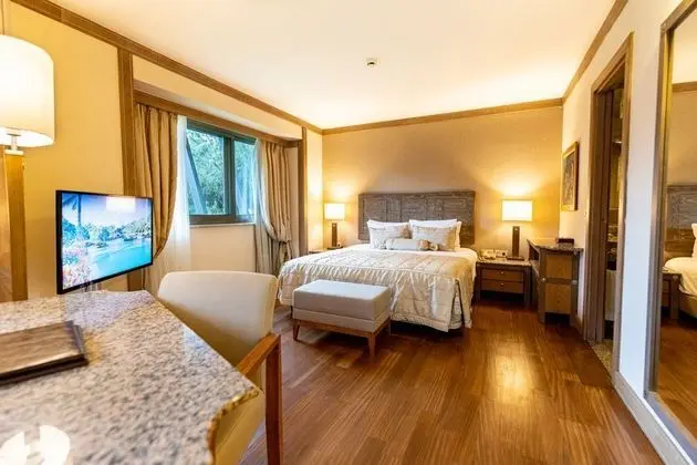 Select Villa