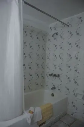Ortak Ranzalı Oda, Birden Çok Yatak, Sigara İçilmez