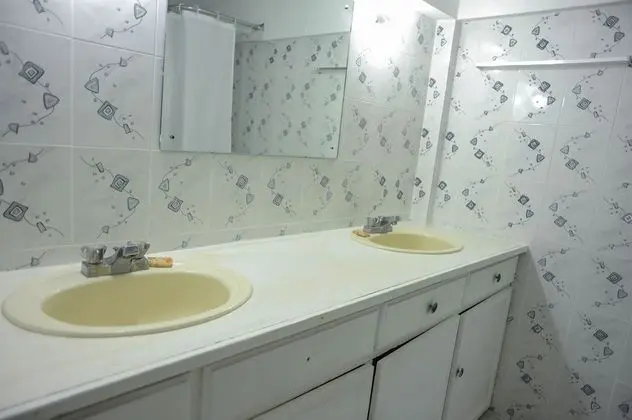 Ortak Ranzalı Oda, Birden Çok Yatak, Sigara İçilmez