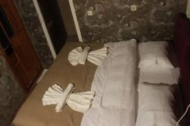 DOUBLE SINGLE USE