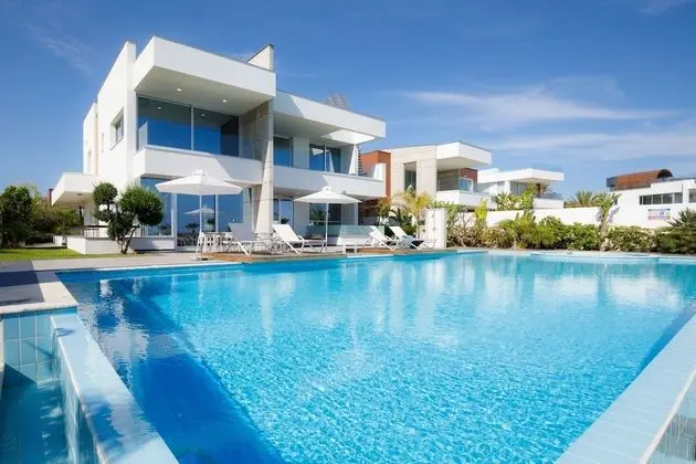 Villa, 6 bedrooms Tranquility Beachfront Villa